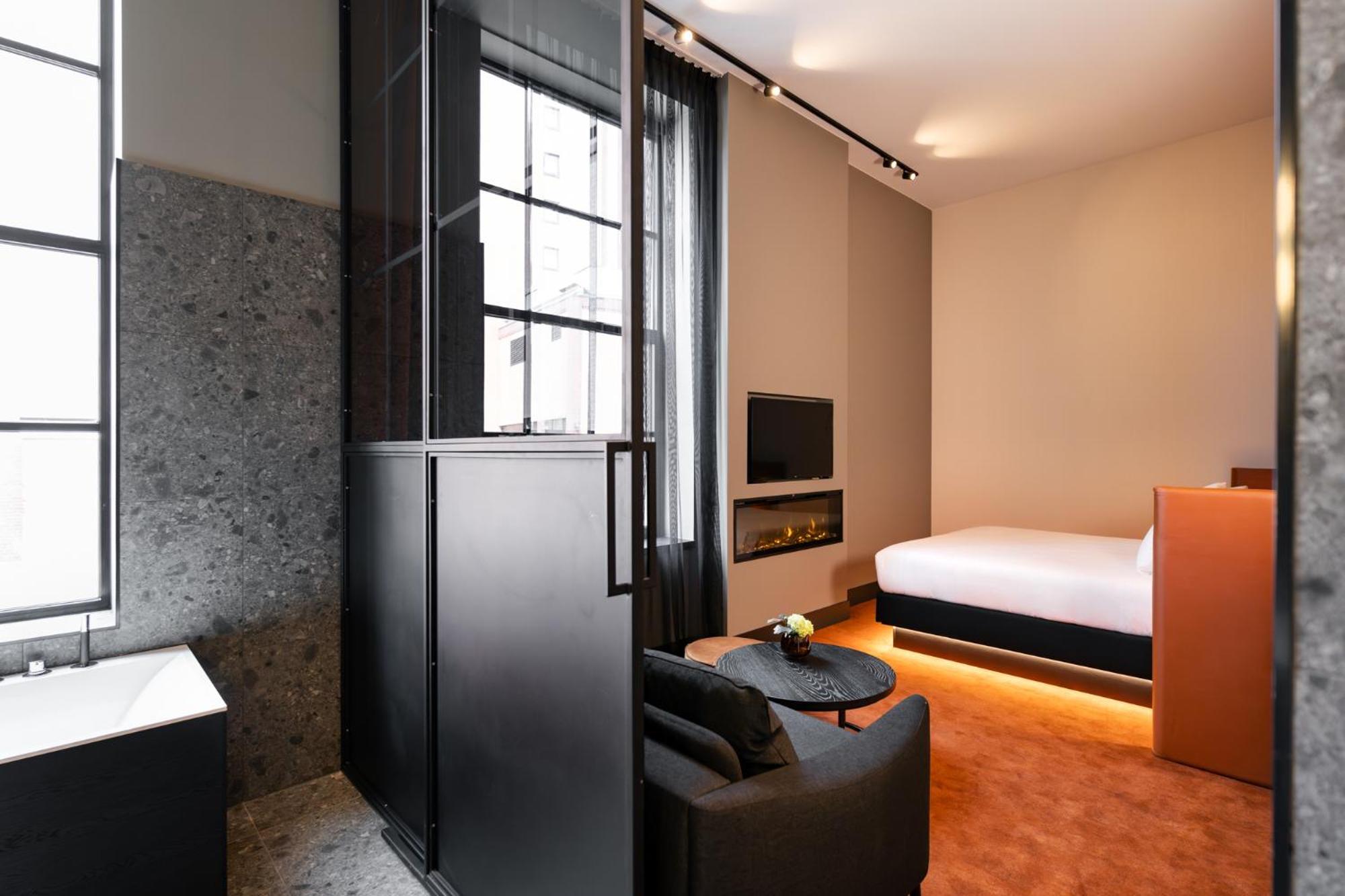 Van Der Valk Theaterhotel De Oranjerie Roermond Bagian luar foto