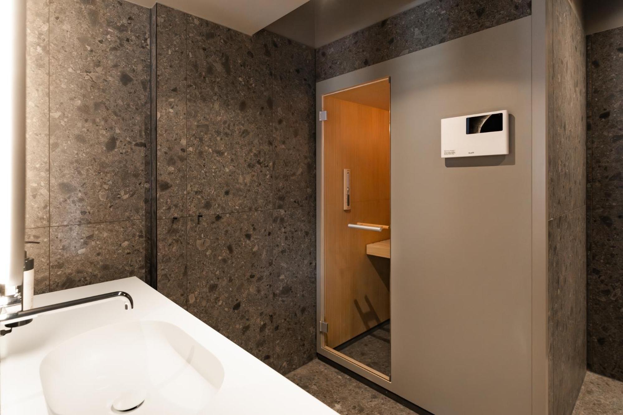 Van Der Valk Theaterhotel De Oranjerie Roermond Bagian luar foto