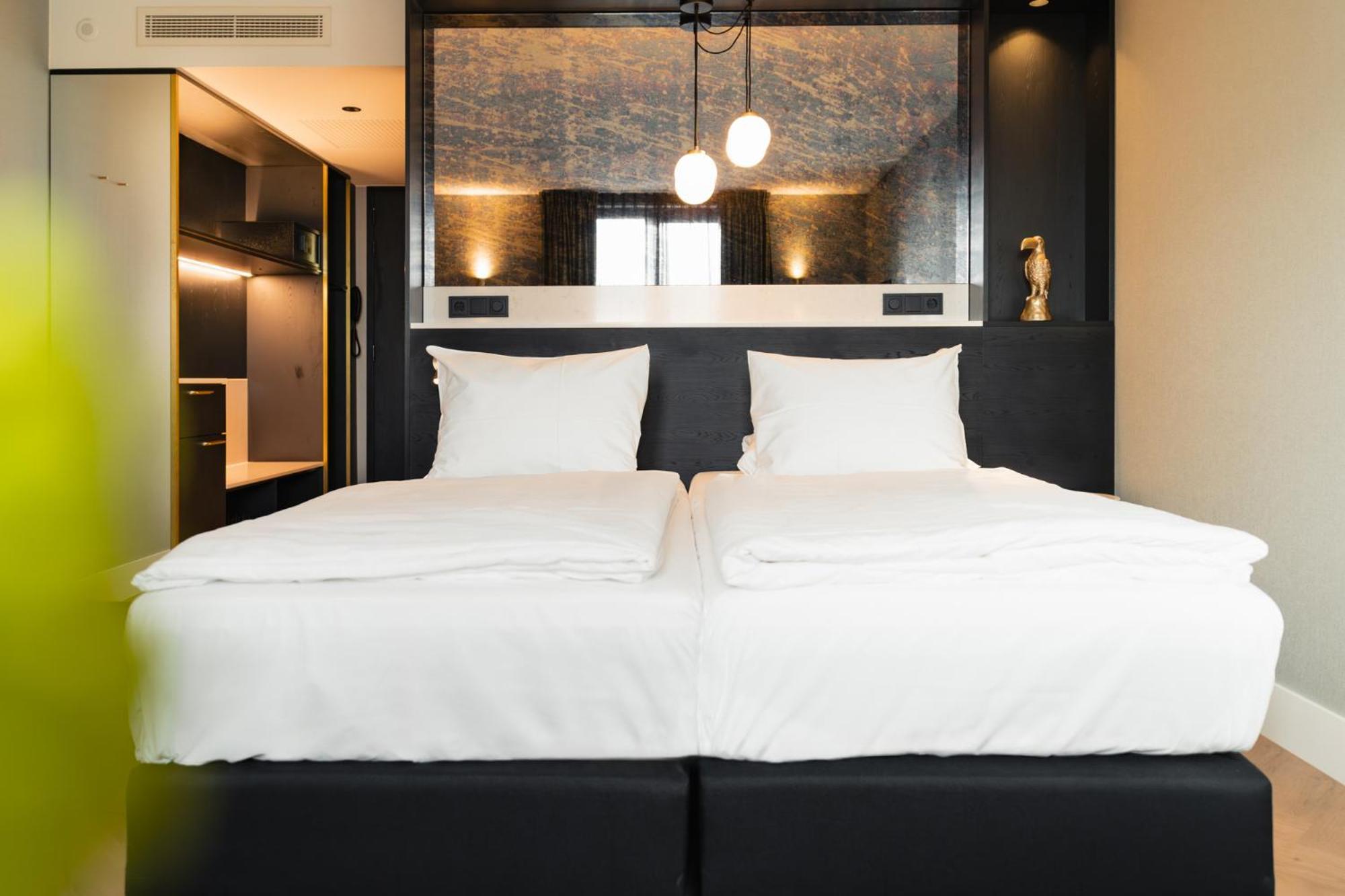 Van Der Valk Theaterhotel De Oranjerie Roermond Bagian luar foto