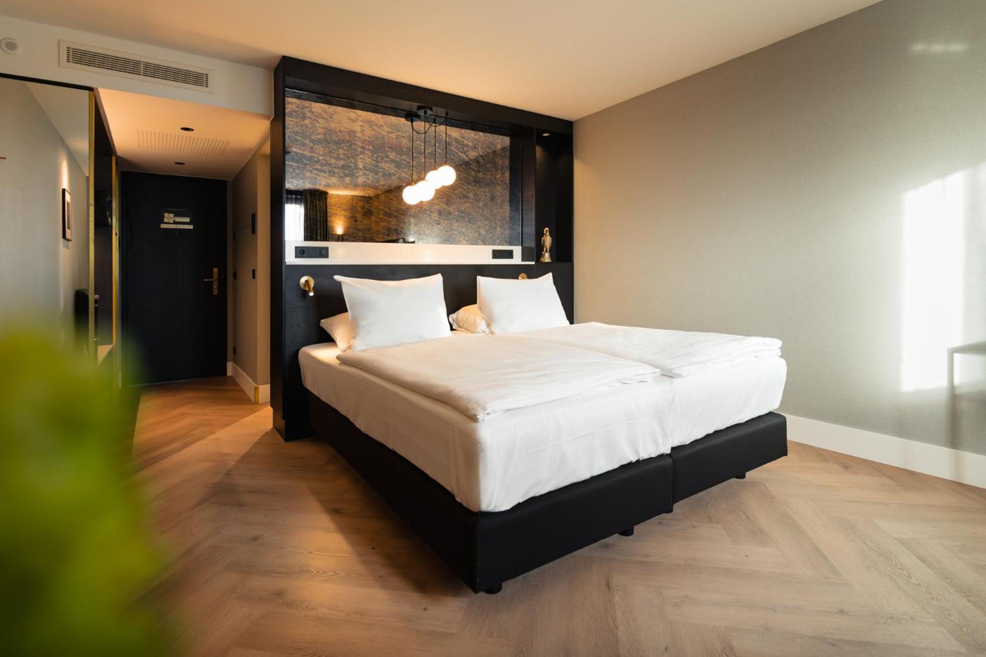 Van Der Valk Theaterhotel De Oranjerie Roermond Bagian luar foto