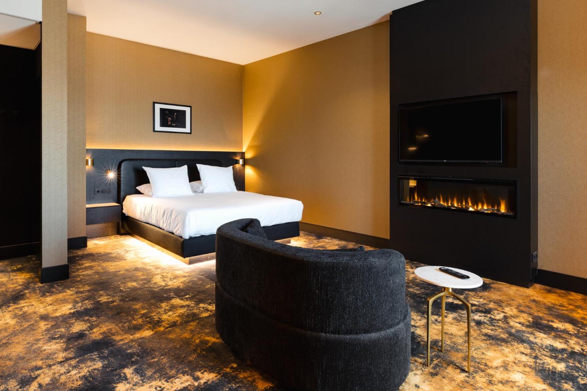 Van Der Valk Theaterhotel De Oranjerie Roermond Bagian luar foto