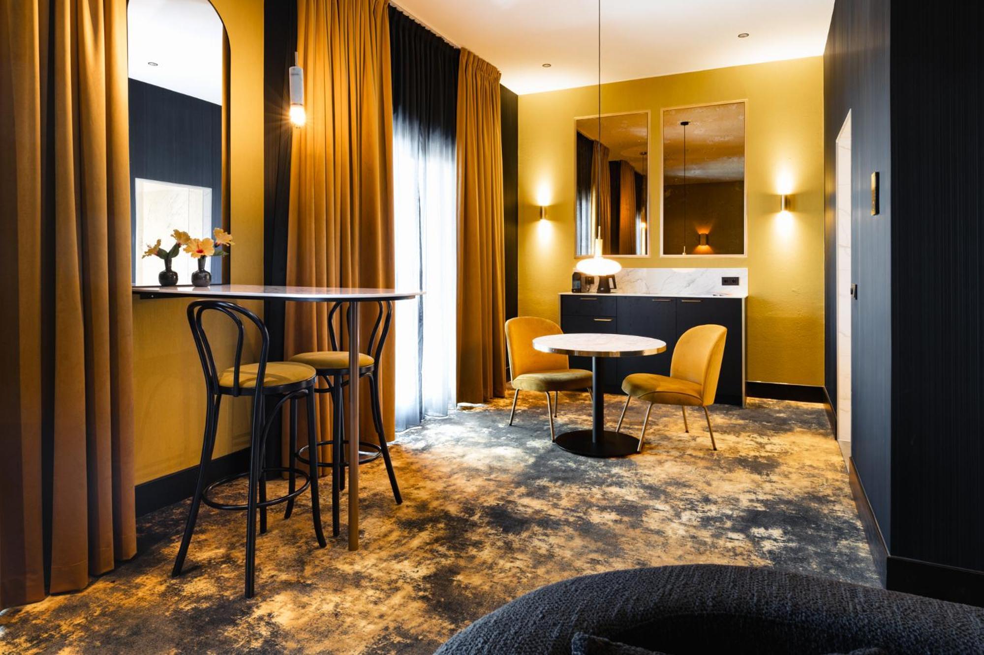 Van Der Valk Theaterhotel De Oranjerie Roermond Bagian luar foto