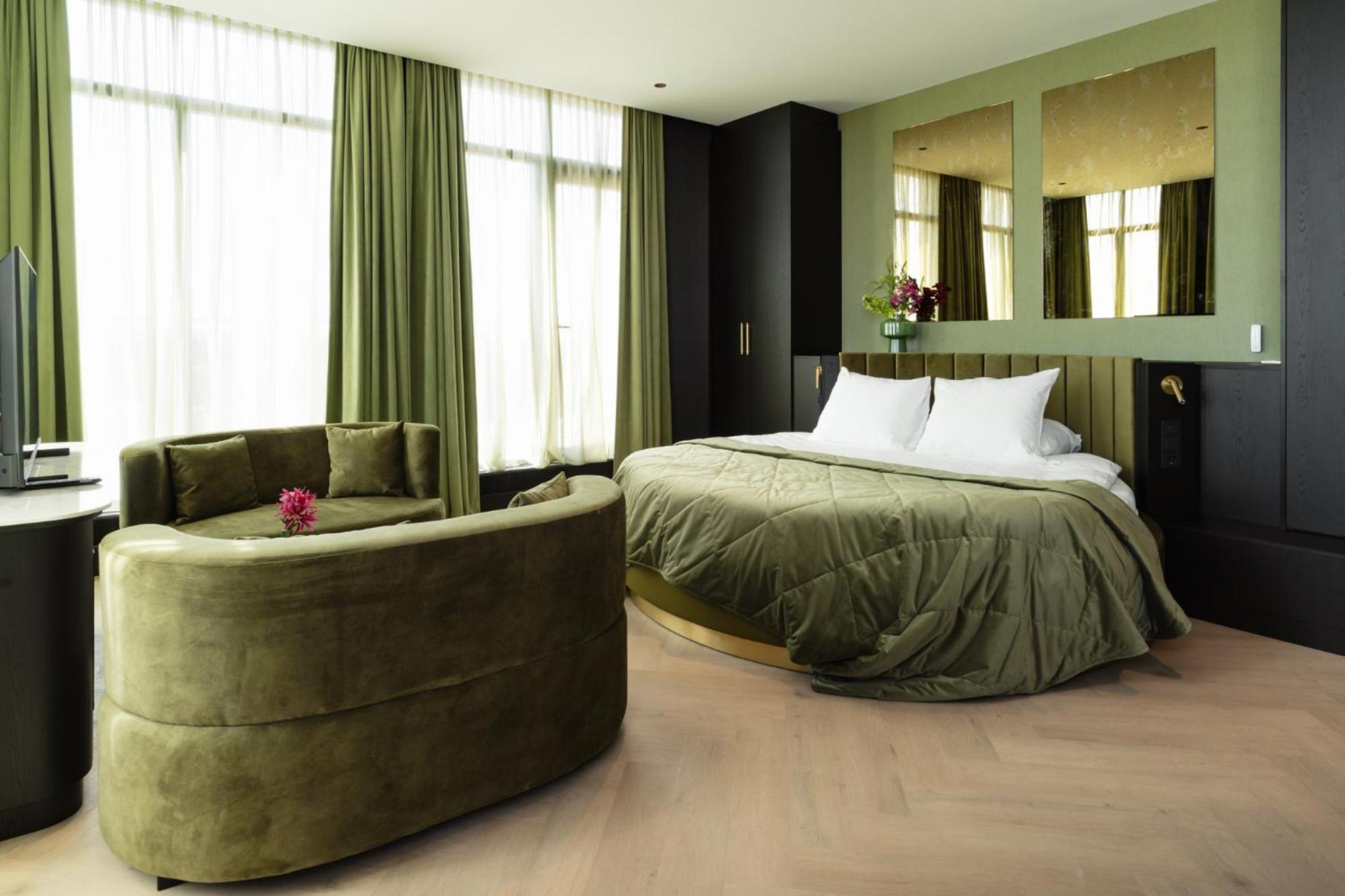Van Der Valk Theaterhotel De Oranjerie Roermond Bagian luar foto