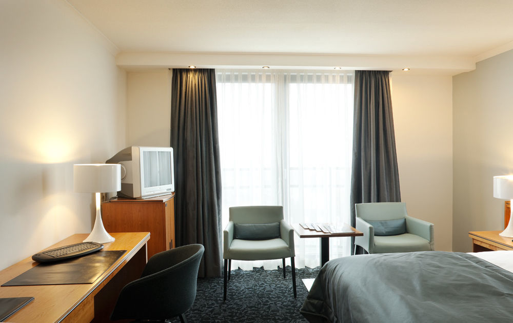 Van Der Valk Theaterhotel De Oranjerie Roermond Bagian luar foto