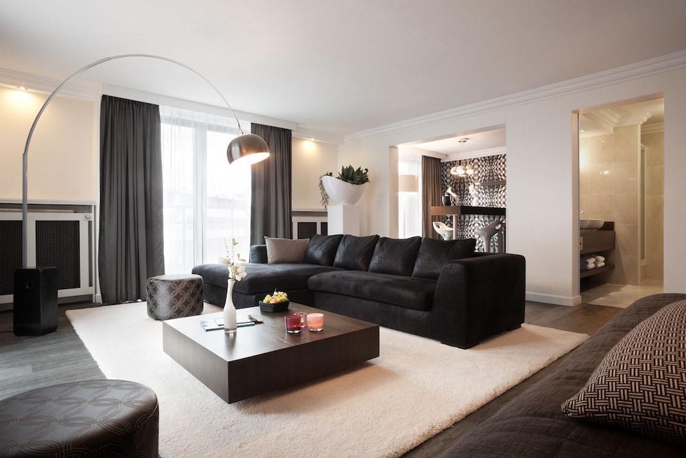 Van Der Valk Theaterhotel De Oranjerie Roermond Bagian luar foto