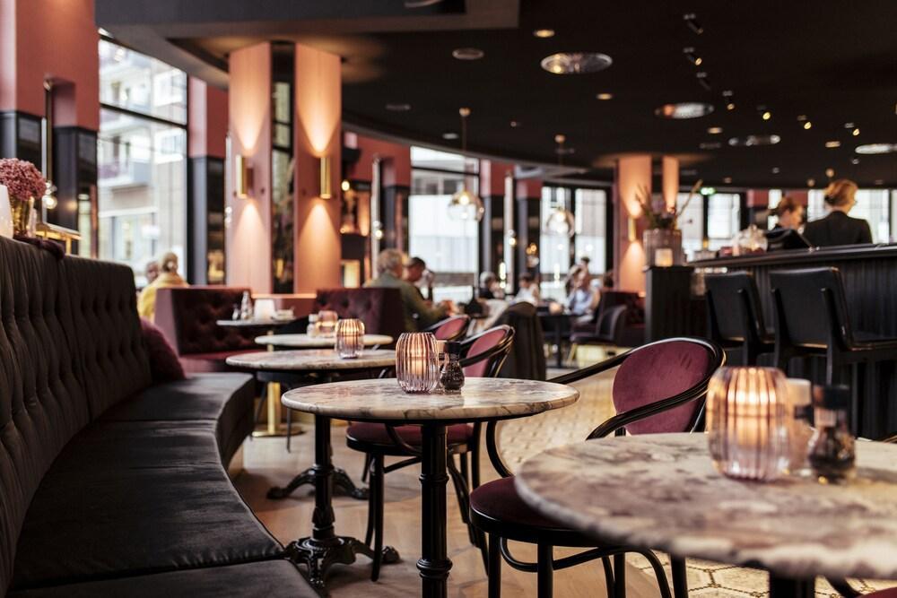 Van Der Valk Theaterhotel De Oranjerie Roermond Bagian luar foto