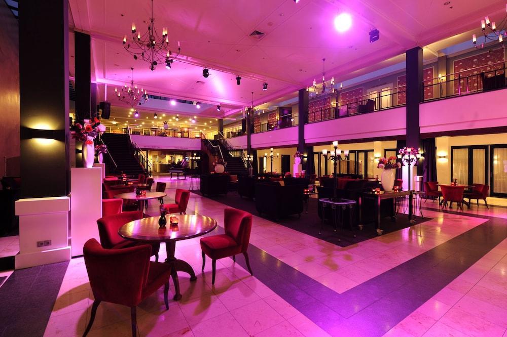Van Der Valk Theaterhotel De Oranjerie Roermond Bagian luar foto